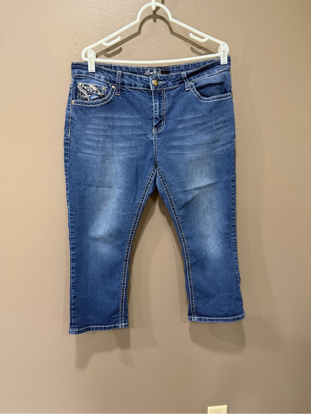 Women’s capri jeans size 14